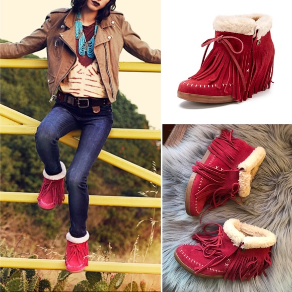 Koolaburra Shoes - Shearling Hidden Platform Fringe Moccasin Bootie